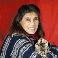 Ljiljana Milosavljevic, Mamita des montagnes -
Je suis une grande mère transmettrice, une ouvreuse de portes, Pour nourrir la Vie en nous et autour de nous, faire grandir l’Énergie du Féminin pour un monde plus harmonieux, pour plus de complémentarité sage et joyeuse entre les hommes et les femmes.